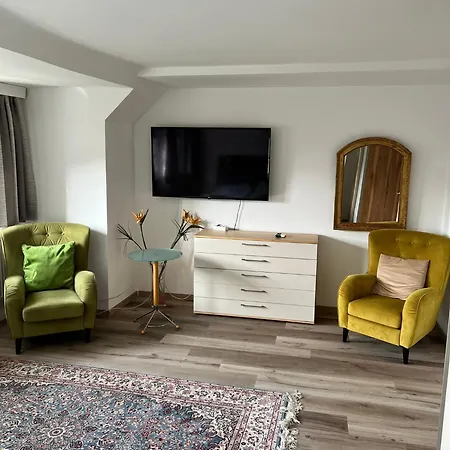 Stadthaus Mit Traditionellem Flair Ferienhaus *